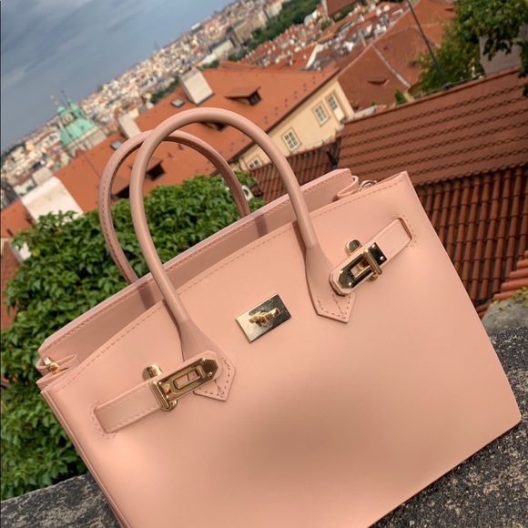 Nude Matte Jelly Waterproof Handbag - Picture 2 of 4